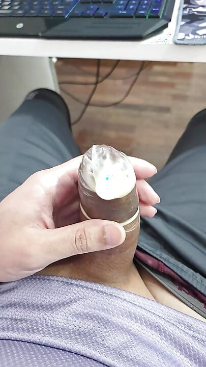 Kondom pun sperme
