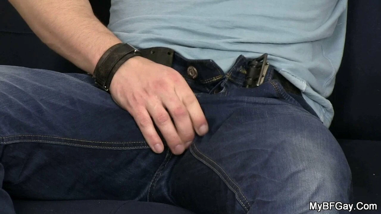 Dude suger och rider gay pojkväns kuk