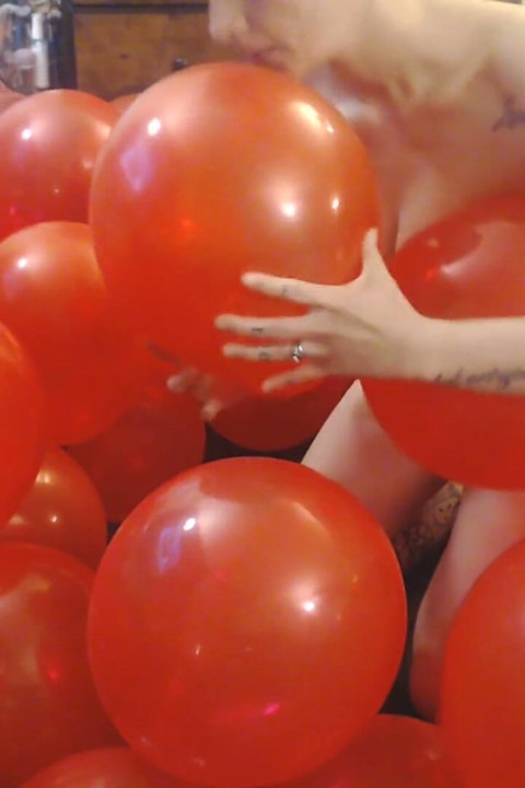 Gros paquet de ballons rouges nus