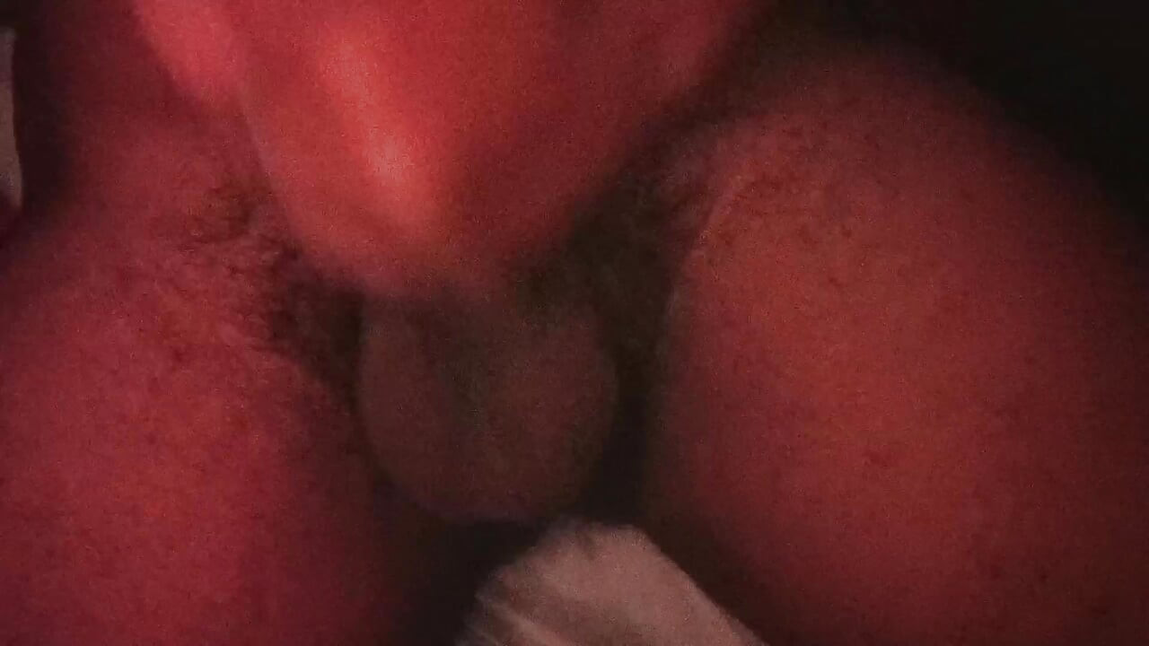Do you want to sleep with me? We'll have fun at night