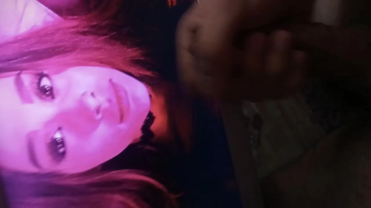 Ariana grande cum tisztelgés