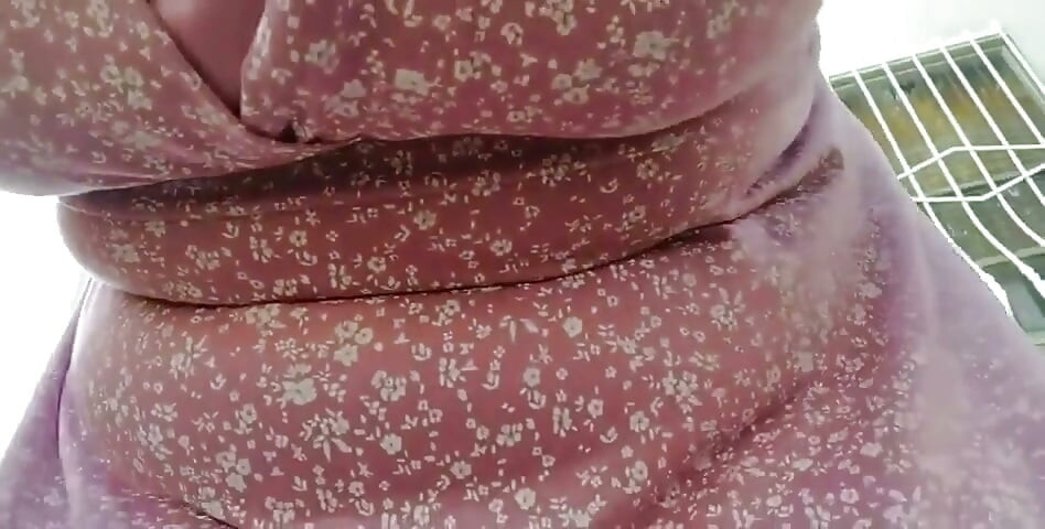 Nicoletta Puts Nail Polish on Her Perfect Feet in a Garden Would You Like to Lick Them All?