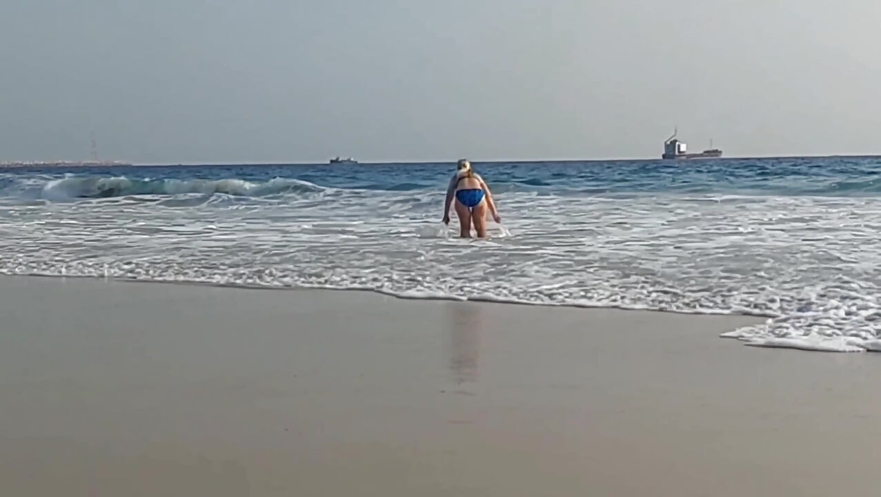 Olgun Sarışın Amatör Eş Arada Seksten Hoşlanıyor