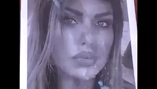 Tijana  Stajsic svrsavanje na sliku