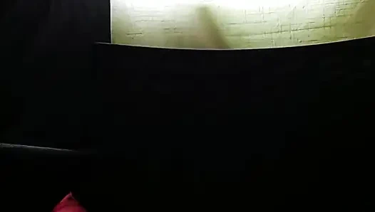 Blondine mit ihr spielt