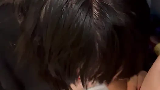 18 Yaşındaki Mutfakta Emme Etmeyi Çok Seviyor