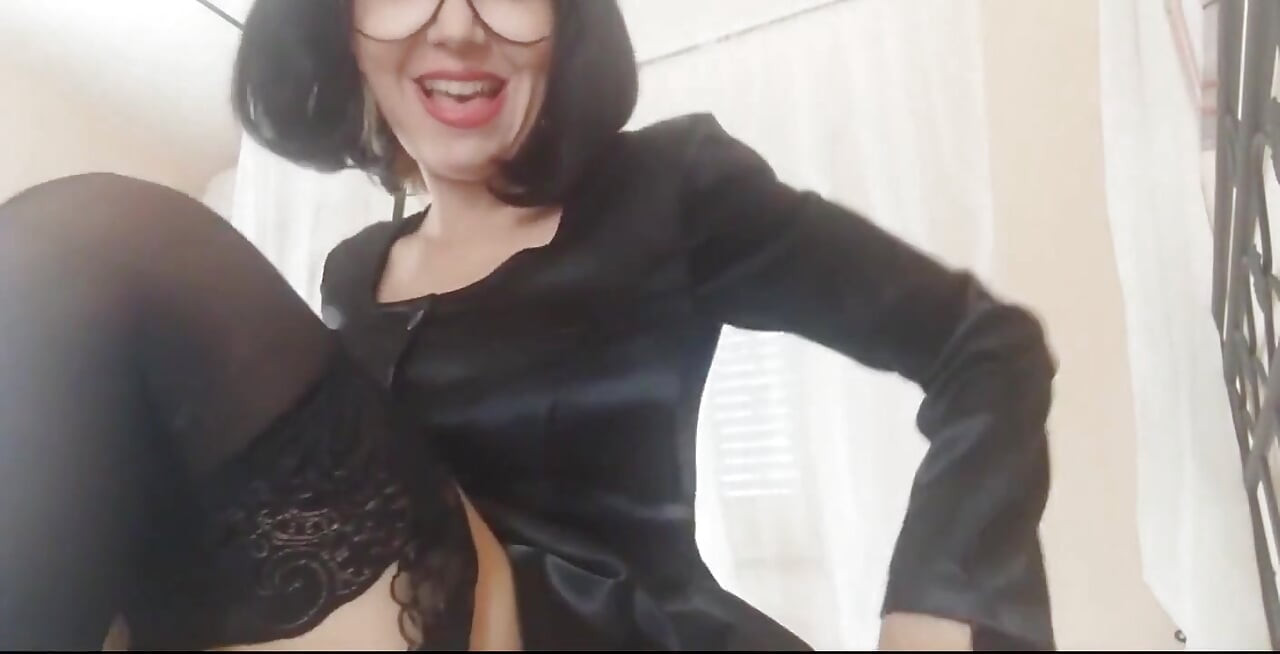 Hijastro, realmente necesito tu ayuda para un masaje total