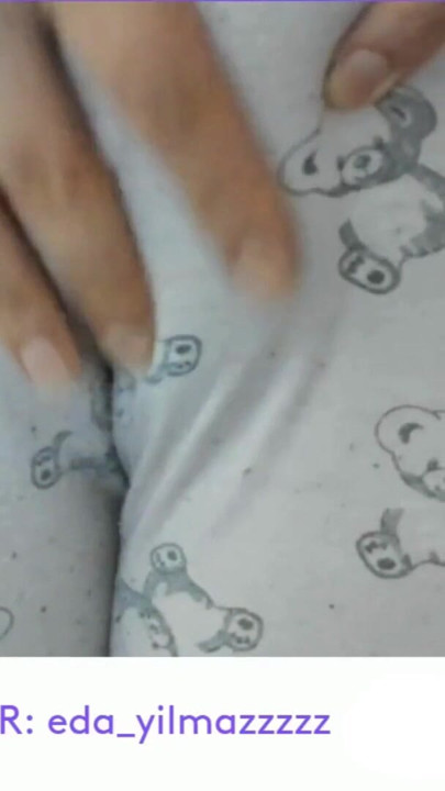 CAMELTOE- MASTURBATION IN PAJAMAS- PUFFED PUSSY- TURKISH PORN | Clip 1