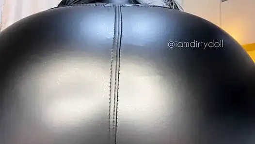 PAWg leder furzt