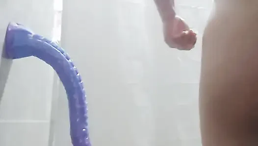 Mature stepmom looks for someone to put a huge 8 in her