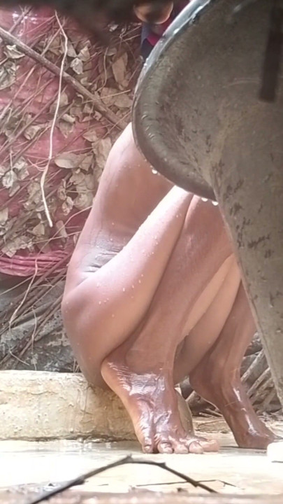 Dise Indiana Aunty Bathroom Video Amateur Sumathi Wife | Clip 1