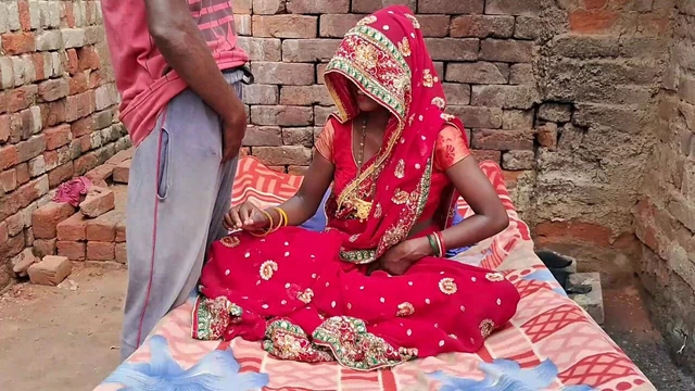 Fucked the sister-in-law of the village in the cot. aaj wmere devar Ne Mujhe Khatiya Mein Khoob choda