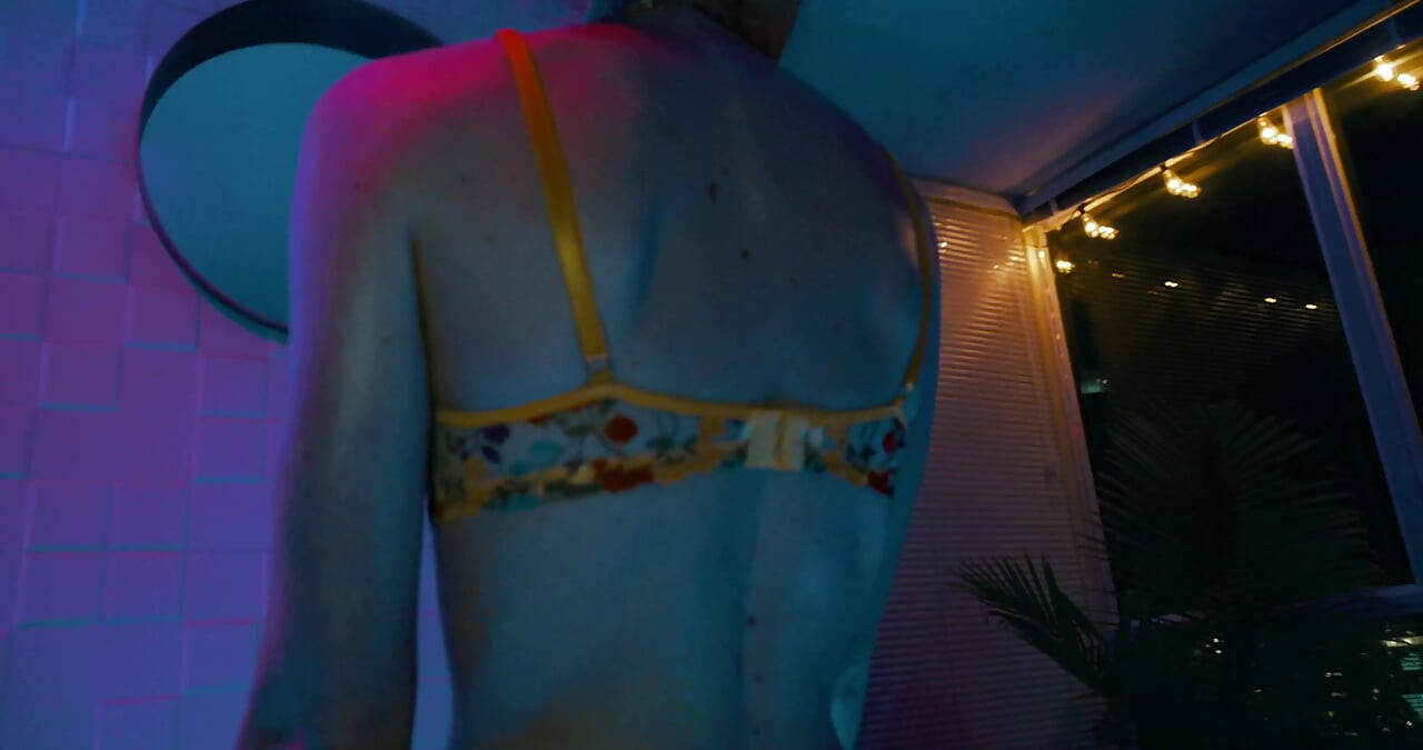 Blonde Model Gets Oiled up and Railed