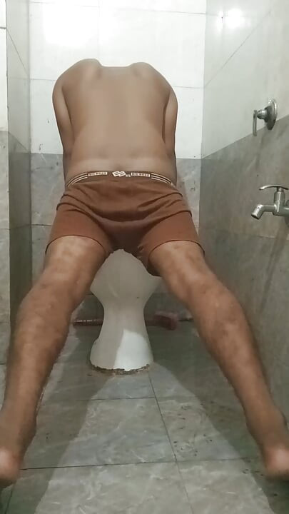 Went to the bathroom and fucked ass.