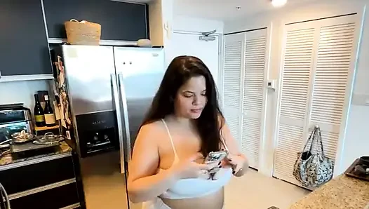 Live Stream with Dani Valentina