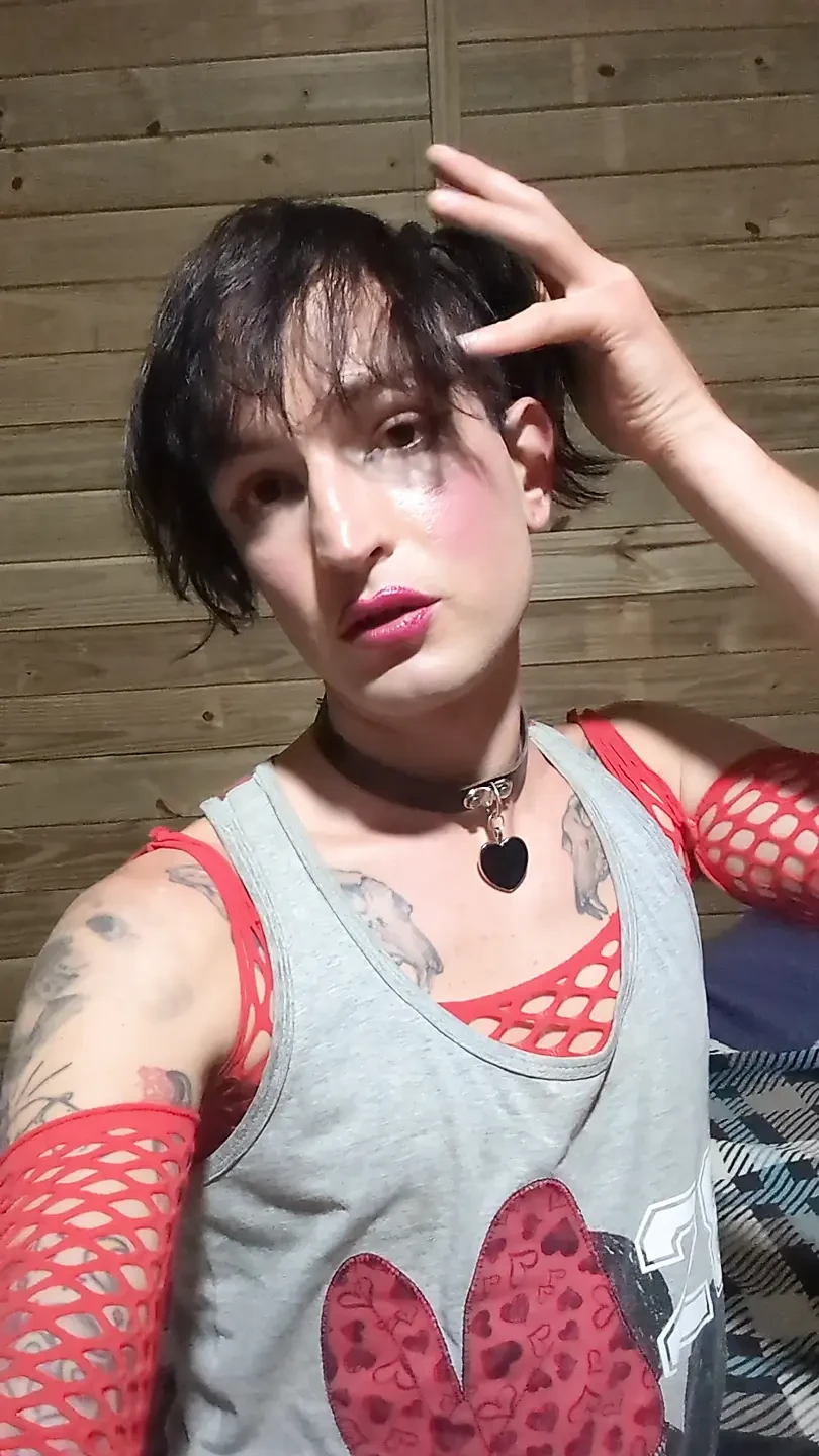 Pratende femboy