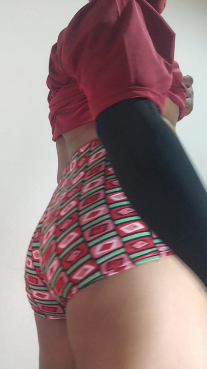 Azgın Hintli seksi balon götlü kadın kılıklı