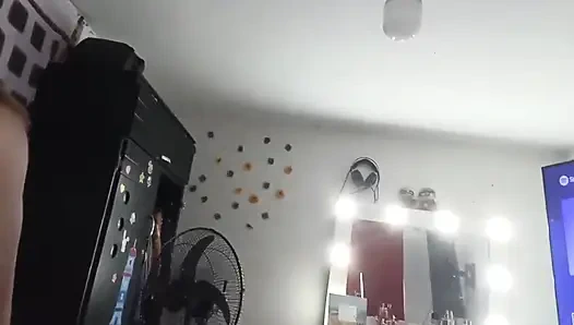 Если я скажу тебе, что мой сосед трахает меня каждый день, простит ли меня мой муж?