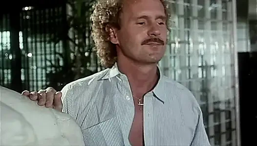 Milly Hug Ve Bolca Anal Içeren Porno Seti