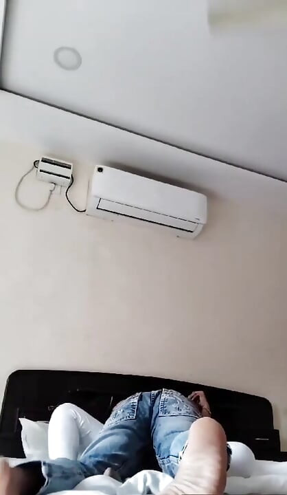 Dasi meia-irmã fodendo com meio-irmão tão quente faça diversão