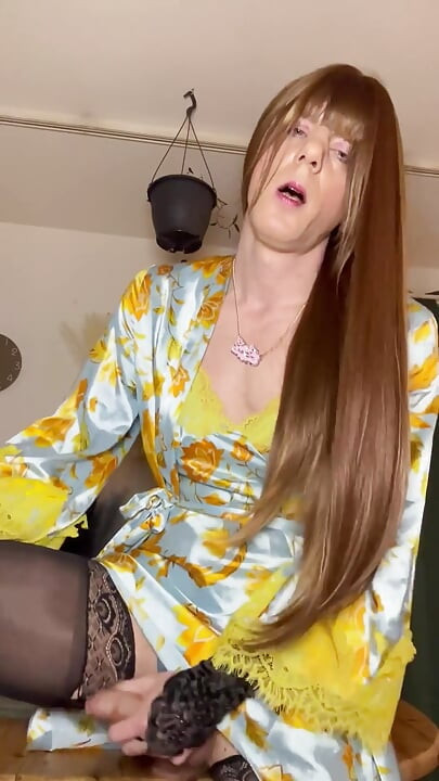 Jess Rides Dildo