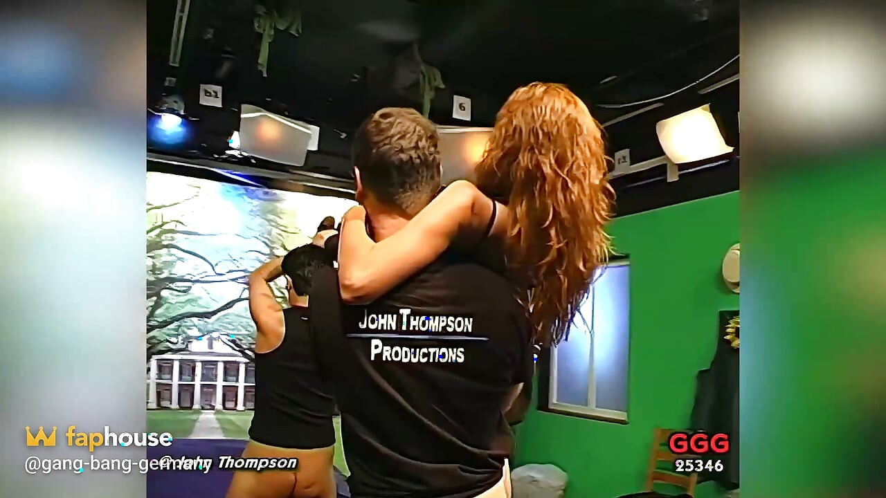 Ggg John Thompson - gangbang se spermatem zrzky