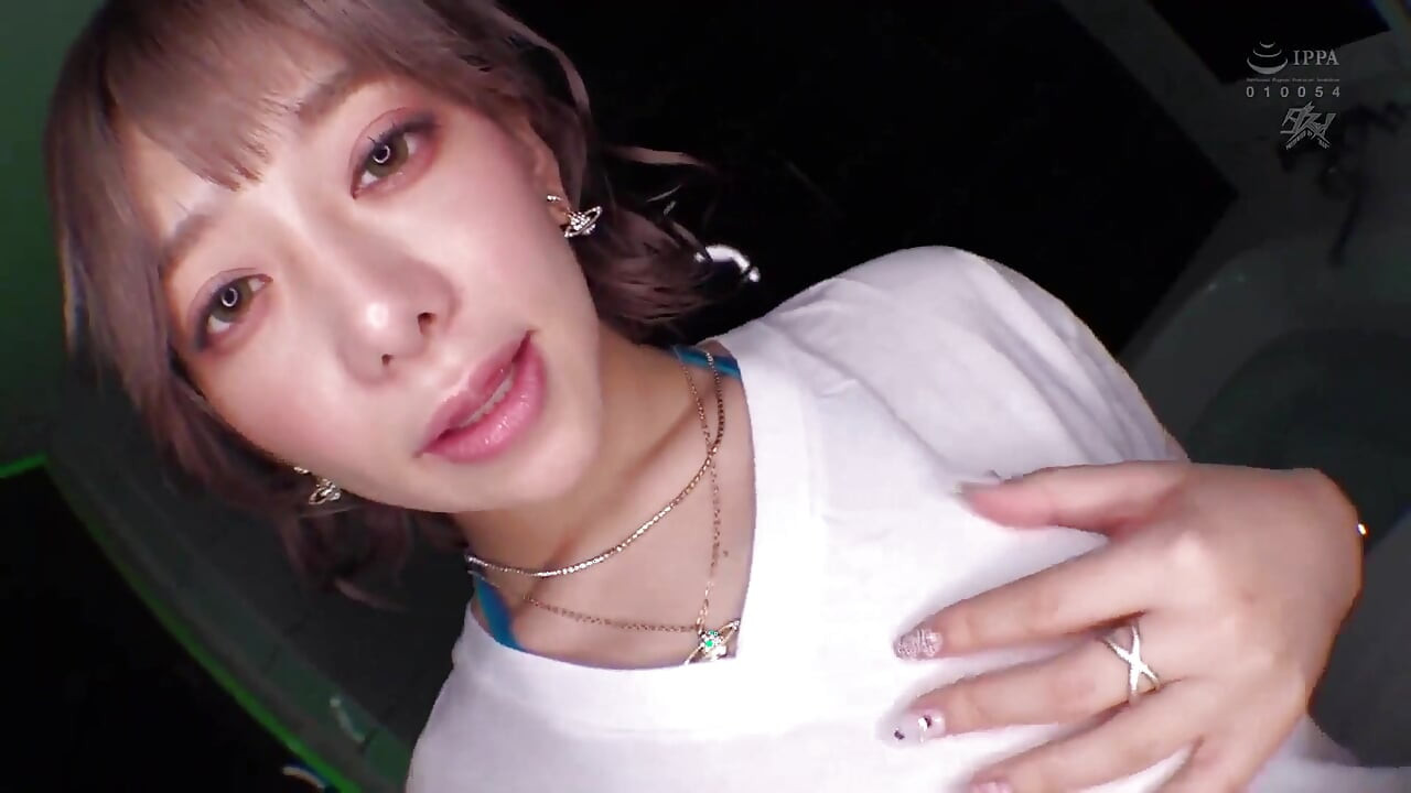 Monstre excité avec bave, Salive, Desire.mp4 sexuel fou