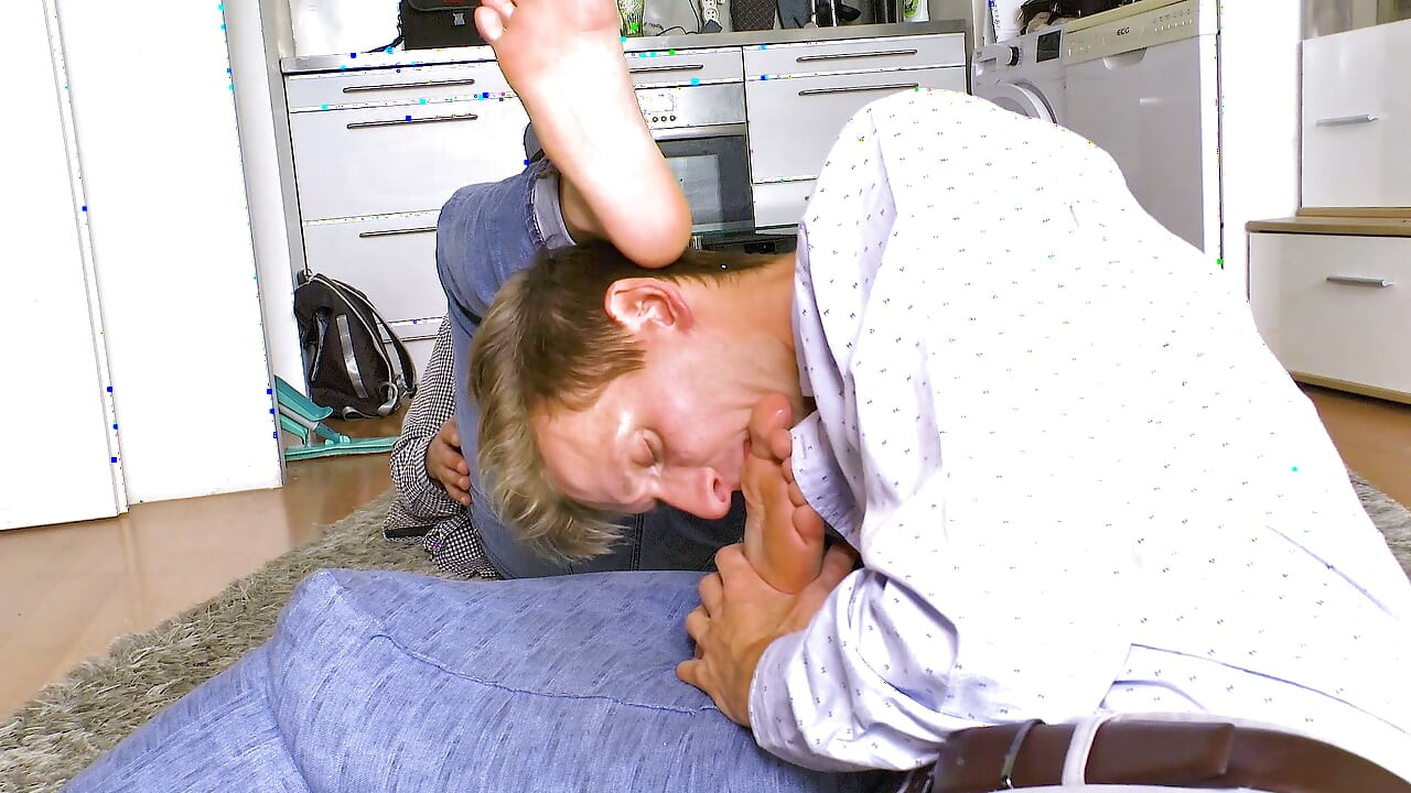 Playful Dominance: Guy Romes Commands Bazz to Worship and Tickle His Soles