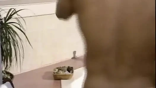 Almanya'dan amatör bayan her iki deliğini aynı anda siktiriyor