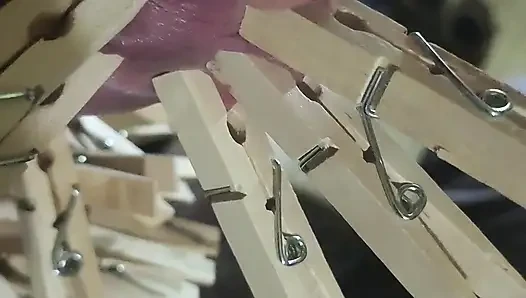 Goode - cbt lagi ngajarin pin baju baru