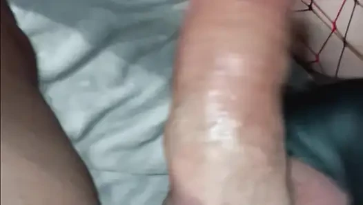 Istri nakal bertopeng lagi asik nyepong kontol