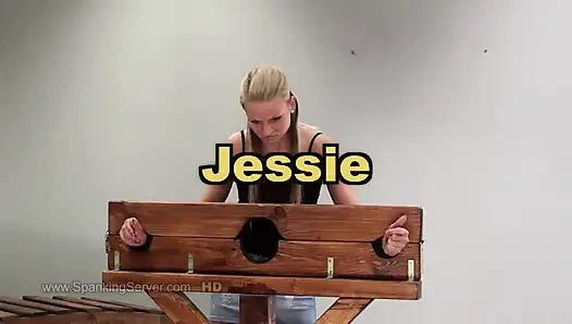 Кнут задницы Jessie