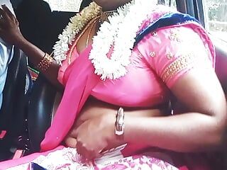 Telugu vuile praat, autoseks, sexy tante in een saree heeft seks met chauffeur. Deel 1