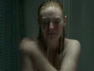Deborah Ann woll w brawurowym prysznicu