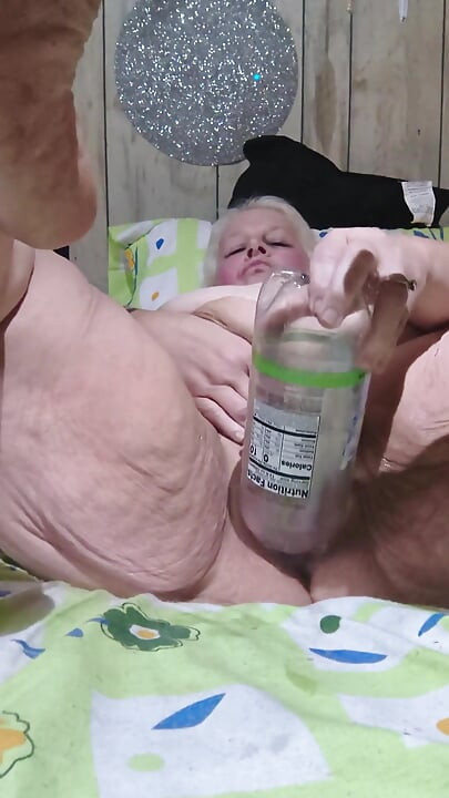 Damn She's Fucking a Bottle