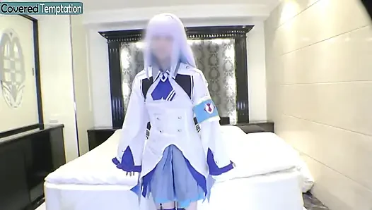 Momen cosplay bikin cowok pendatang baru malu-malu ini sama cowok sange ini