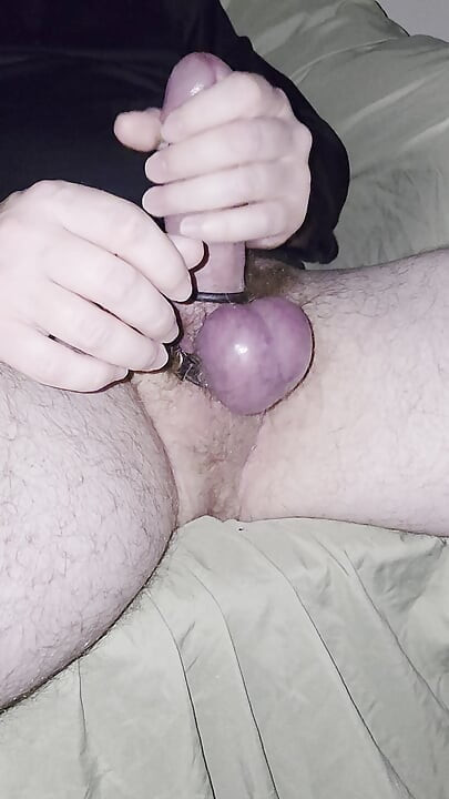 Another night of edging, gooning and cumming 💦