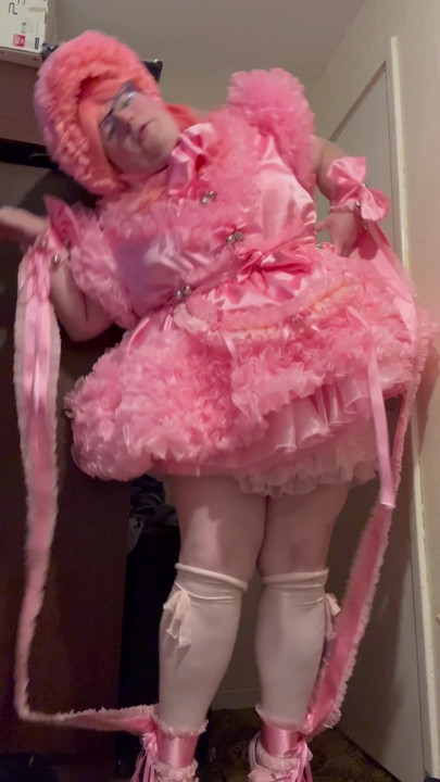Sissy sings I'm a little teapot