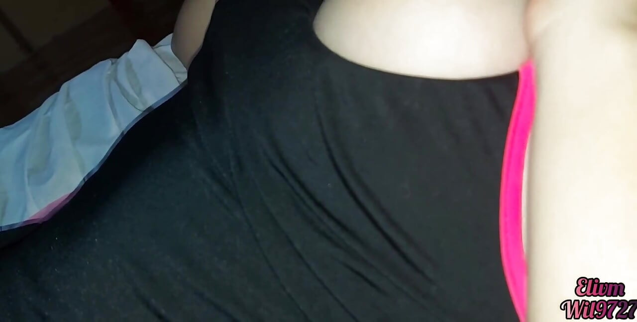 Играю между простынями с моим сводным братом