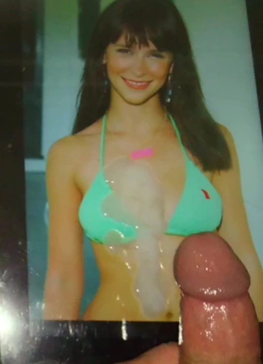 Jennifer Love Hewitt Gets Cum On Her Amazing Tits