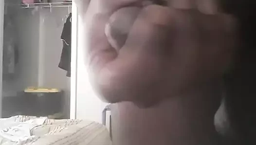 Azgın kal, bir fındık büstü