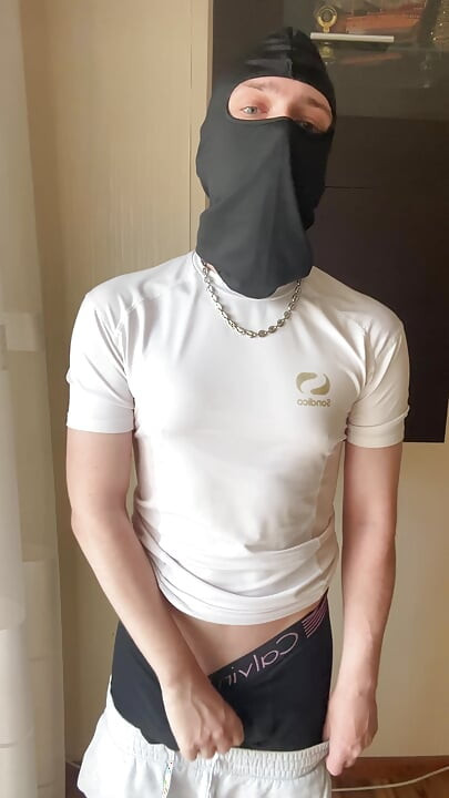 Horny masked stud in wanks his dick after gym he is so horny that ge is shaking
