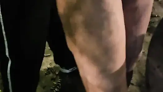 Я нашёл мужчину на площади, трахнул меня перед рогоносцем