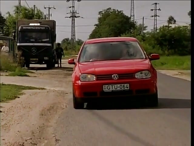 Tânărul Darkhaired Peacherino Stephany a fost de El R iubitul în aer liber