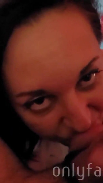 I walked into an armchair shop and got fucked in the mouth by a nice gnarled cock | Clip 3