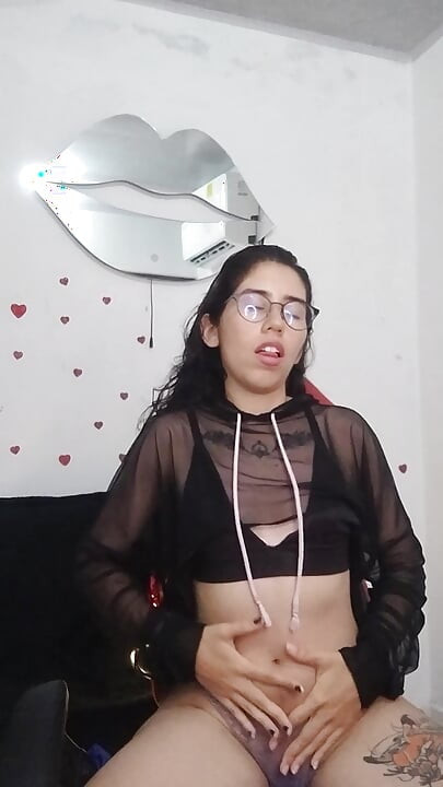 אני רוצה שתרגישי אותי רטובה Raelle1975
