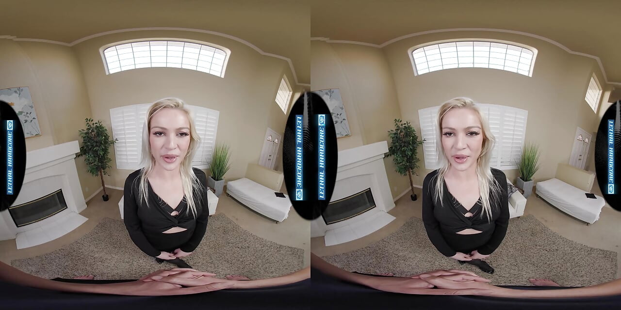 VR הארדקור קטלני - אישה חרמנית מהשכונה נשיקת שרי מזמינה אותך לשכונה עם הכוס שלה