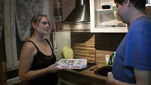 Cumshot On The Glasses MILF