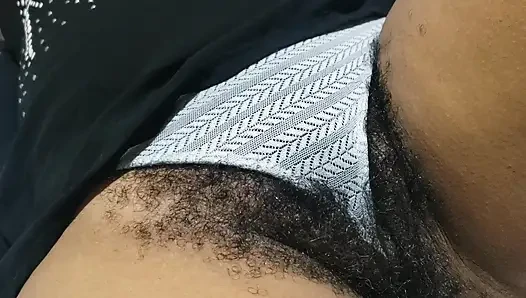 Rekaman seks ibu-ibu dengan memek berbulu paling hot dientot habis-habisan sama pacarnya