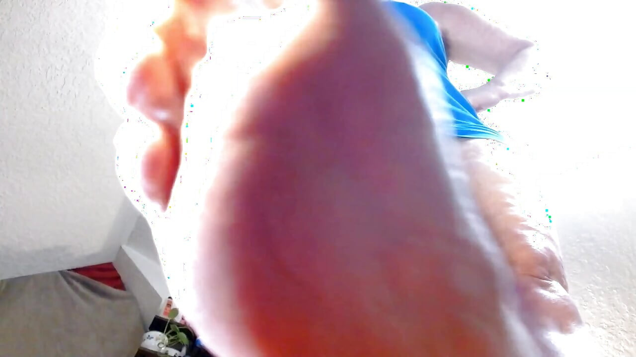 1444 Dawnskye1962 Przynosi fetysz crossover - Giantess i chodzenie po twarzy i klatce piersiowej